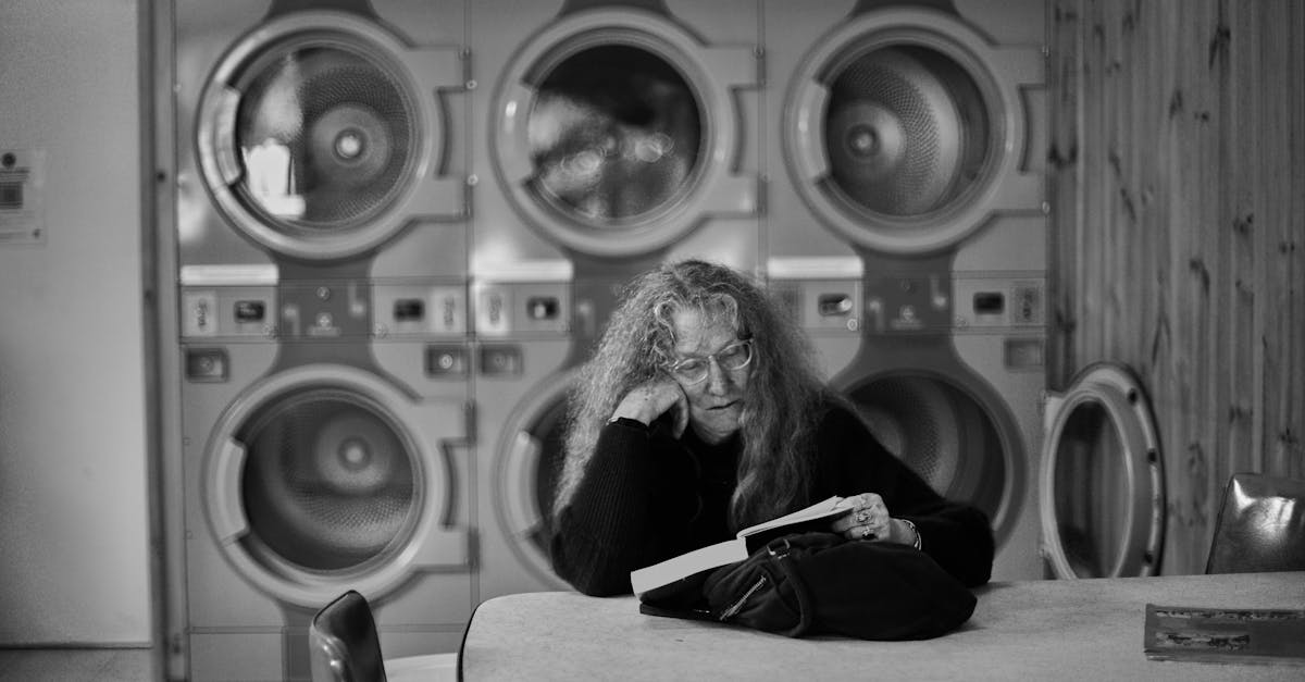 Best Public Transport Routes to Laundromats in Perth